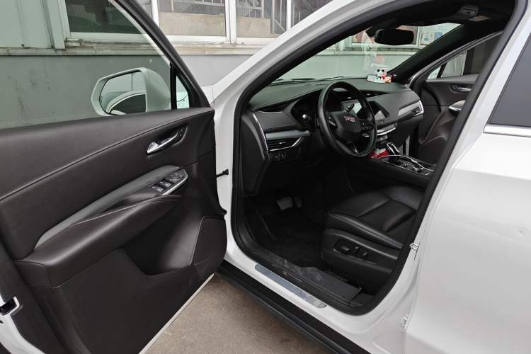Used Cadillac XT4 2021 28T Two-Wheel Drive Leading Version Driver Seat