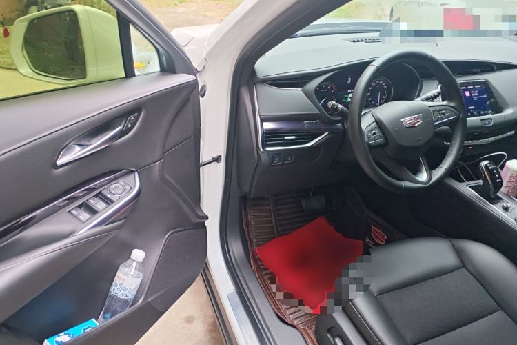 Used Cadillac XT4 2021 28T Two-Wheel Drive Tech Edition Driver Seat