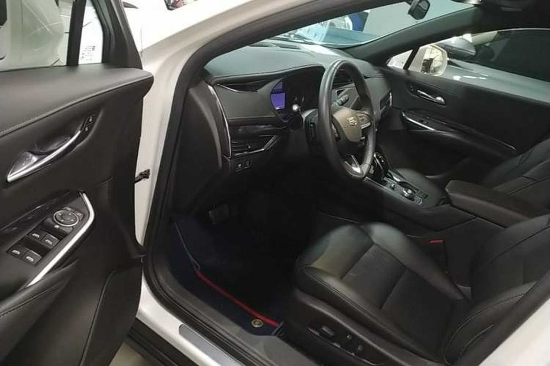 Used Cadillac XT4 2021 28T Two-Wheel Drive Tech Edition Driver Seat