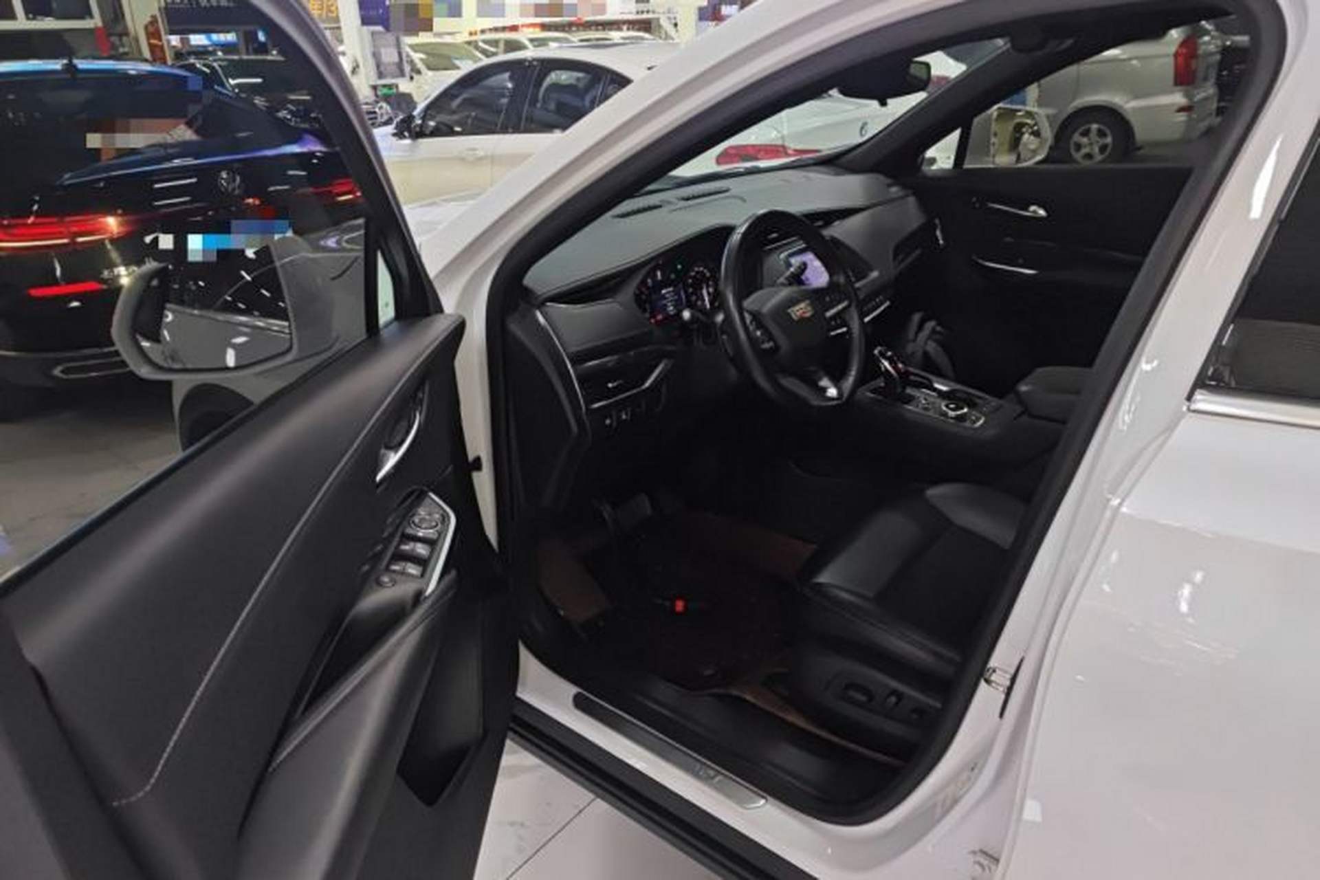 Used Cadillac XT4 2021 28T Two-Wheel Drive Tech Edition Driver Seat