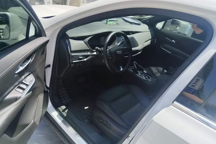 Used Cadillac XT4 2021 28T Two-Wheel Drive Leading Version Driver Seat