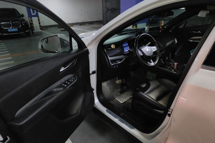 Used Cadillac XT4 2021 28T Two-Wheel Drive Leading Version Driver Seat