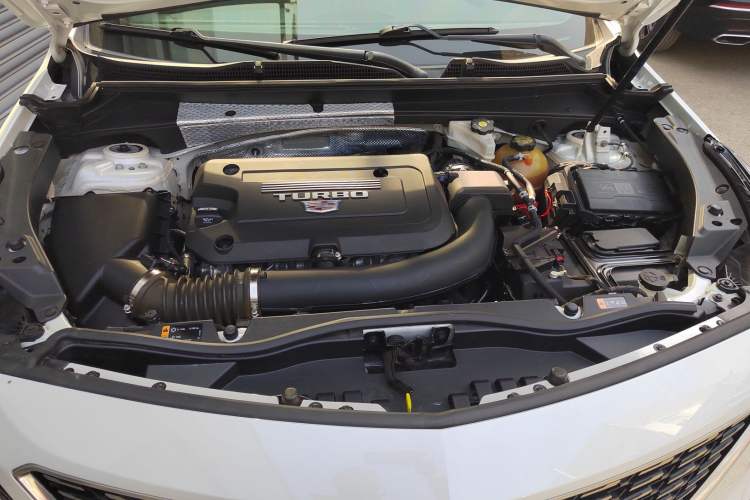 Used Cadillac XT4 2021 28T Two-Wheel Drive Tech Edition Engine Bay