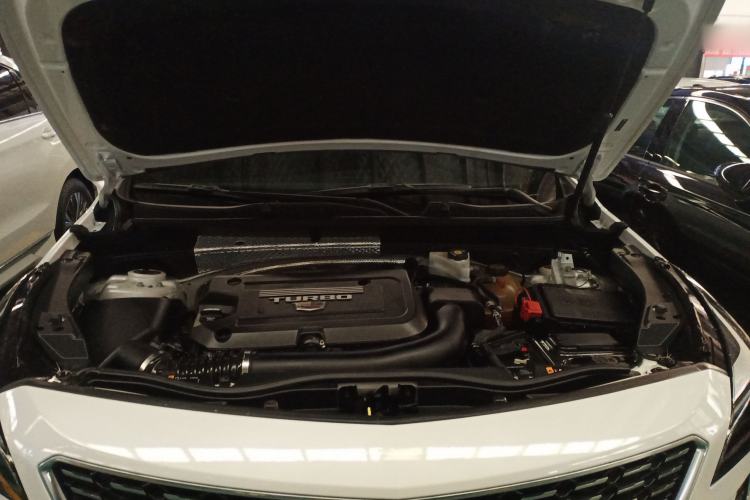 Used Cadillac XT4 2021 28T Two-Wheel Drive Luxury Version Engine Bay