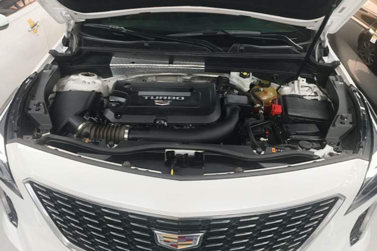 Used Cadillac XT4 2021 28T Two-Wheel Drive Tech Edition Engine Bay