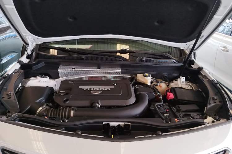Used Cadillac XT4 2021 28T Two-Wheel Drive Tech Edition Engine Bay
