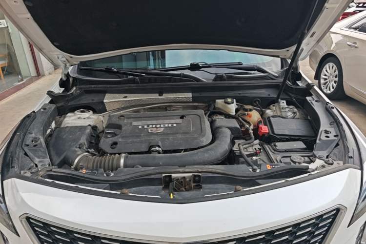 Used Cadillac XT4 2021 28T Two-Wheel Drive Tech Edition Engine Bay