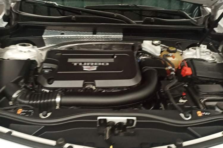 Used Cadillac XT4 2021 28T Two-Wheel Drive Luxury Version Engine Bay
