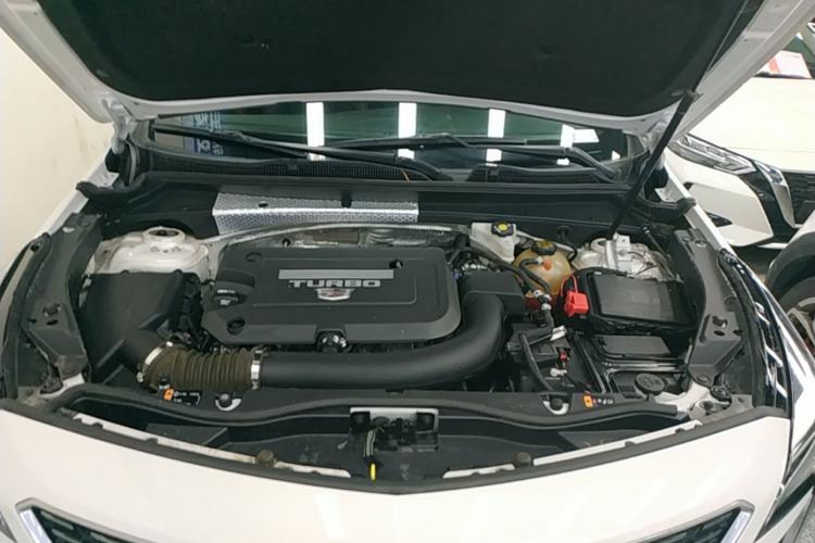Used Cadillac XT4 2021 28T Two-Wheel Drive Tech Edition Engine Bay