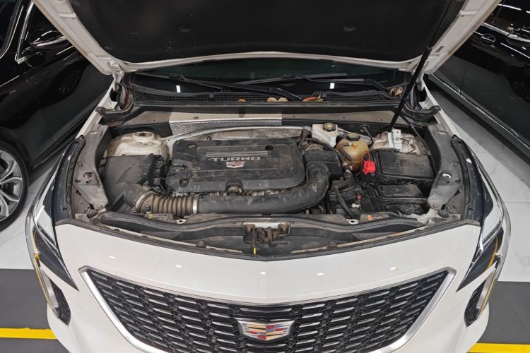 Used Cadillac XT4 2021 28T Two-Wheel Drive Tech Edition Engine Bay