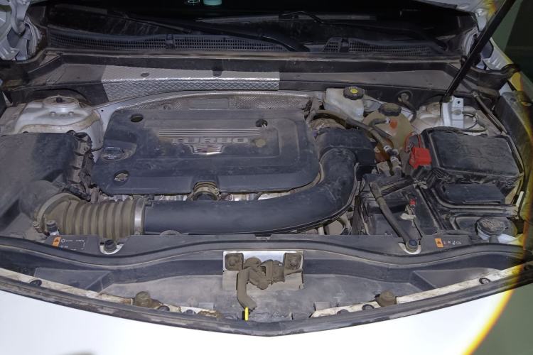 Used Cadillac XT4 2021 28T Two-Wheel Drive Tech Edition Engine Bay
