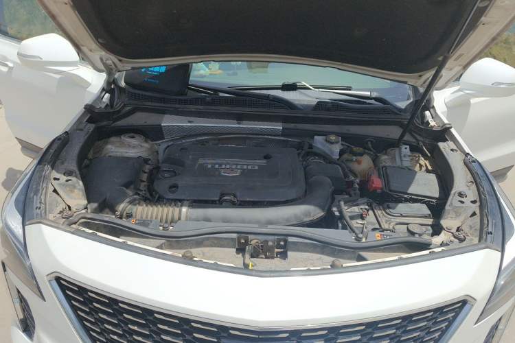 Used Cadillac XT4 2021 28T Two-Wheel Drive Luxury Version Engine Bay