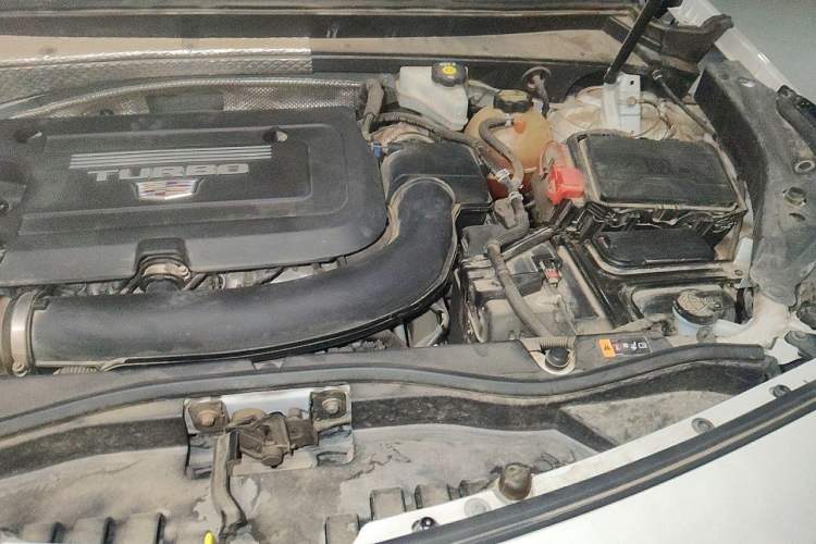 Used Cadillac XT4 2021 28T Two-Wheel Drive Tech Edition Engine Bay Left