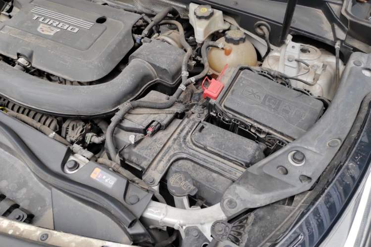Used Cadillac XT4 2021 28T Two-Wheel Drive Tech Edition Engine Bay Left