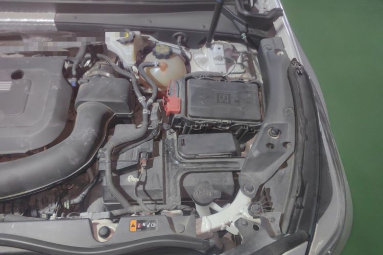 Used Cadillac XT4 2021 28T Two-Wheel Drive Leading Version Engine Bay Left
