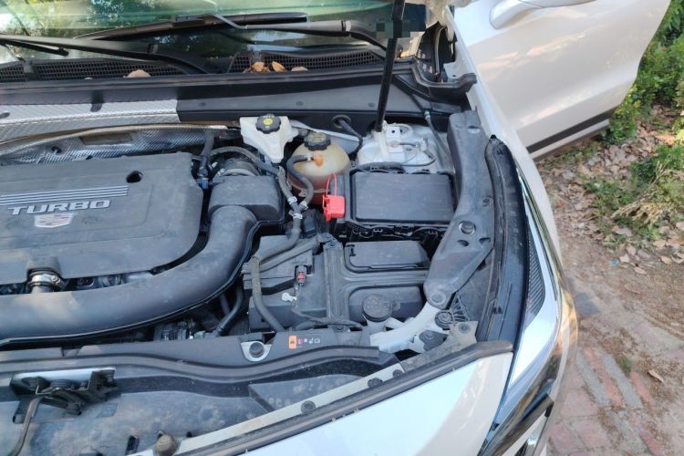 Used Cadillac XT4 2021 28T Two-Wheel Drive Leading Version Engine Bay Left
