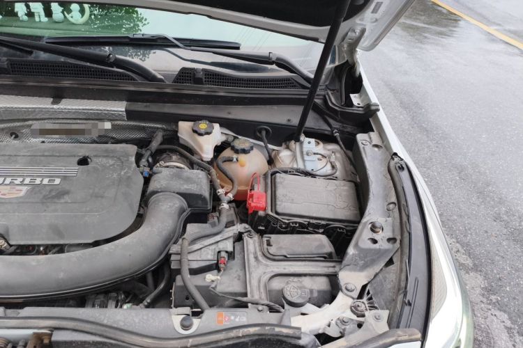 Used Cadillac XT4 2021 28T Two-Wheel Drive Tech Edition Engine Bay Left