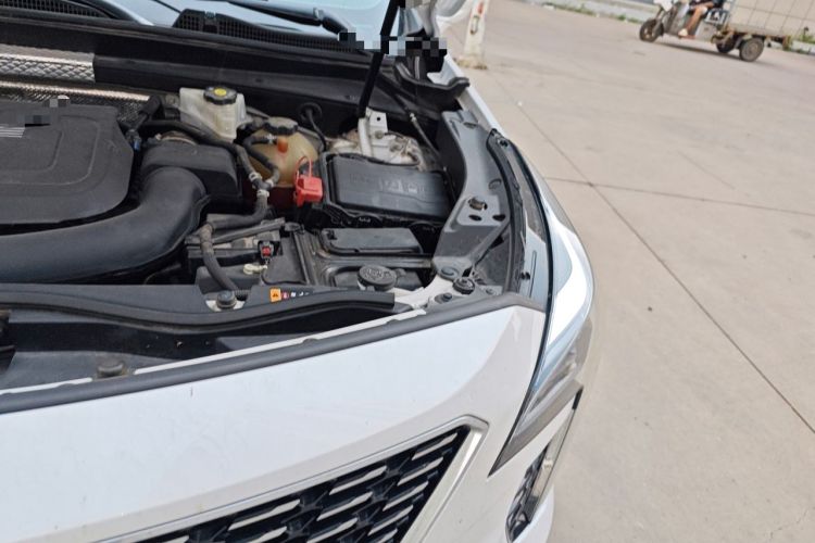 Used Cadillac XT4 2021 28T Two-Wheel Drive Leading Version Engine Bay Left