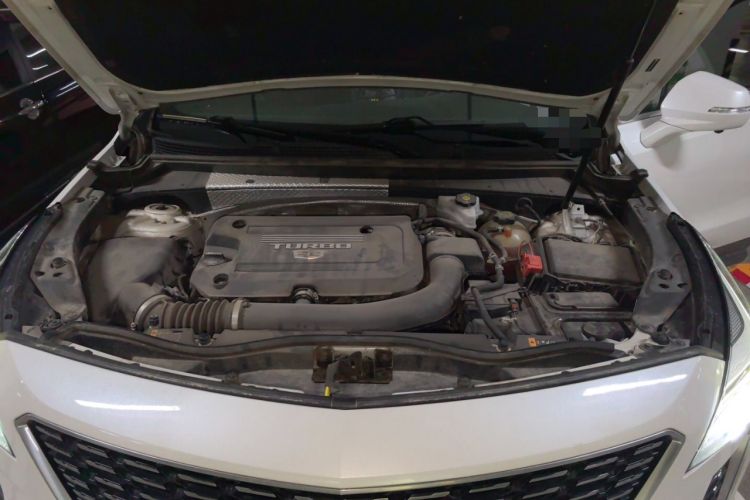 Used Cadillac XT4 2021 28T Two-Wheel Drive Tech Edition Engine Bay