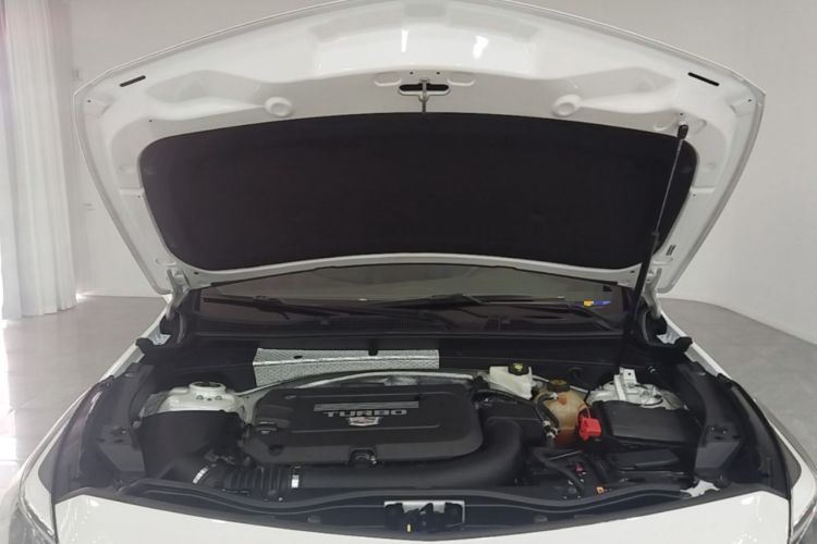 Used Cadillac XT4 2021 28T Two-Wheel Drive Leading Version Engine Bay