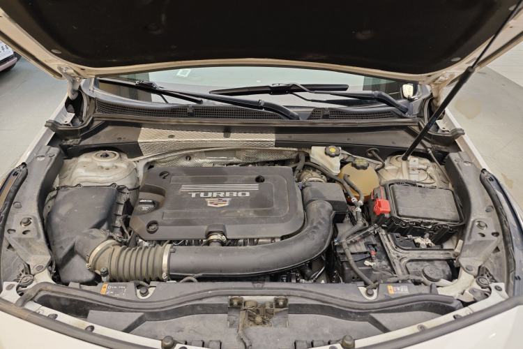 Used Cadillac XT4 2021 28T Two-Wheel Drive Tech Edition Engine Bay