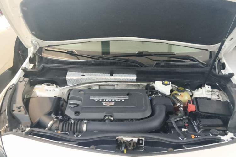 Used Cadillac XT4 2021 28T Two-Wheel Drive Tech Edition Engine Bay
