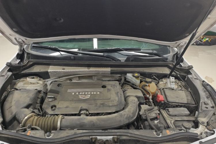 Used Cadillac XT4 2021 28T Two-Wheel Drive Luxury Version Engine Bay