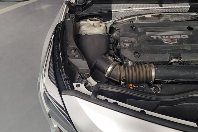 Used Cadillac XT4 2021 28T Two-Wheel Drive Leading Version Engine Bay Right