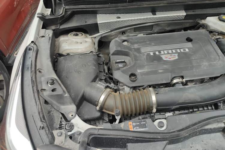 Used Cadillac XT4 2021 28T Two-Wheel Drive Tech Edition Engine Bay Right