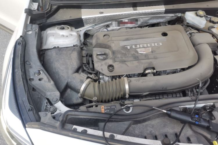 Used Cadillac XT4 2021 28T Two-Wheel Drive Luxury Version Engine Bay Right