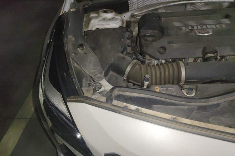 Used Cadillac XT4 2021 28T Two-Wheel Drive Leading Version Engine Bay Right