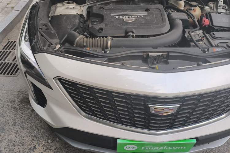 Used Cadillac XT4 2021 28T Two-Wheel Drive Luxury Version Engine Bay Right