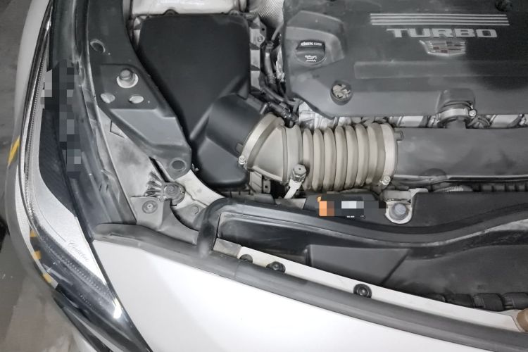 Used Cadillac XT4 2021 28T Two-Wheel Drive Leading Version Engine Bay Right