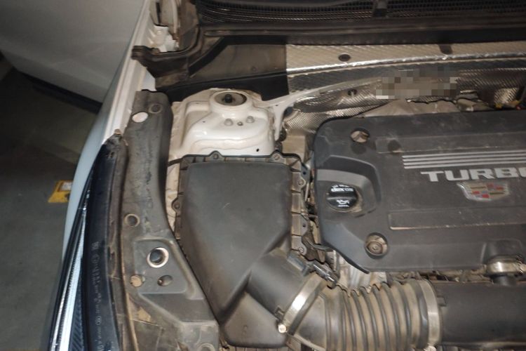Used Cadillac XT4 2021 28T Two-Wheel Drive Leading Version Engine Bay Right
