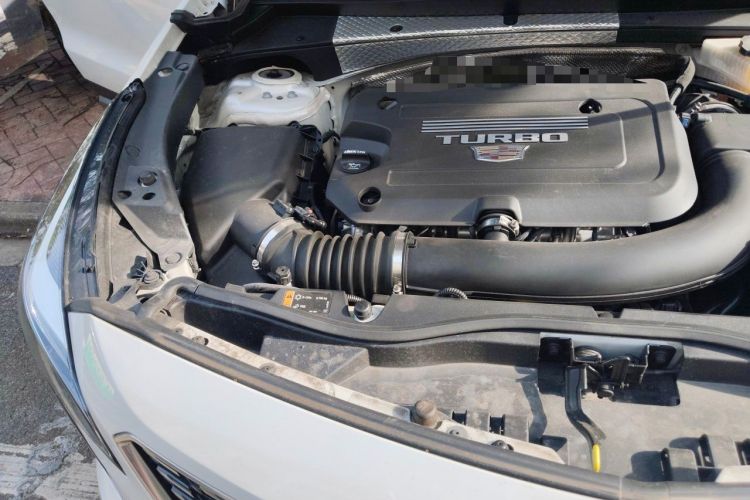 Used Cadillac XT4 2021 28T Two-Wheel Drive Luxury Version Engine Bay Right