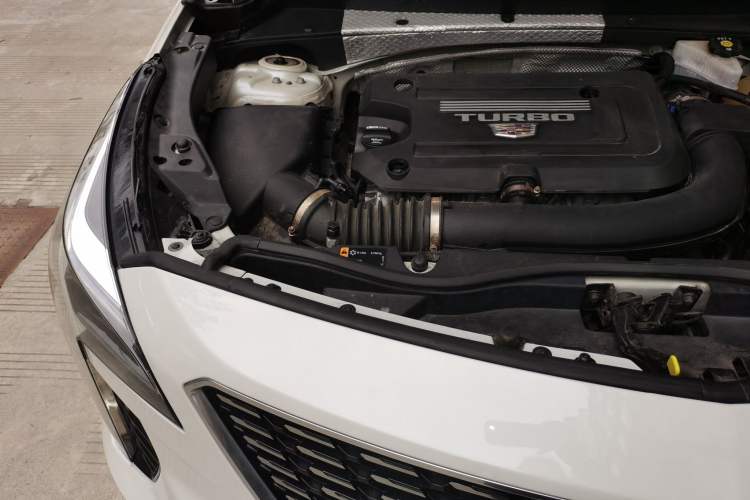 Used Cadillac XT4 2021 28T Two-Wheel Drive Leading Version Engine Bay Right