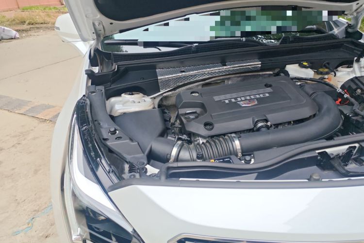 Used Cadillac XT4 2021 28T Two-Wheel Drive Tech Edition Engine Bay Right
