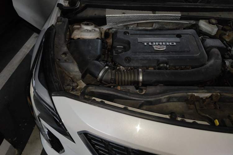 Used Cadillac XT4 2021 28T Two-Wheel Drive Leading Version Engine Bay Right