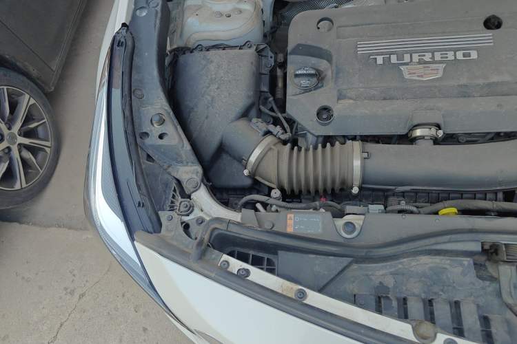 Used Cadillac XT4 2021 28T Two-Wheel Drive Tech Edition Engine Bay Right