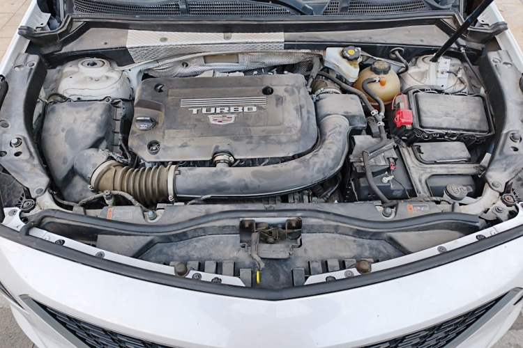 Used Cadillac XT4 2021 28T Two-Wheel Drive Luxury Version Engine Bay