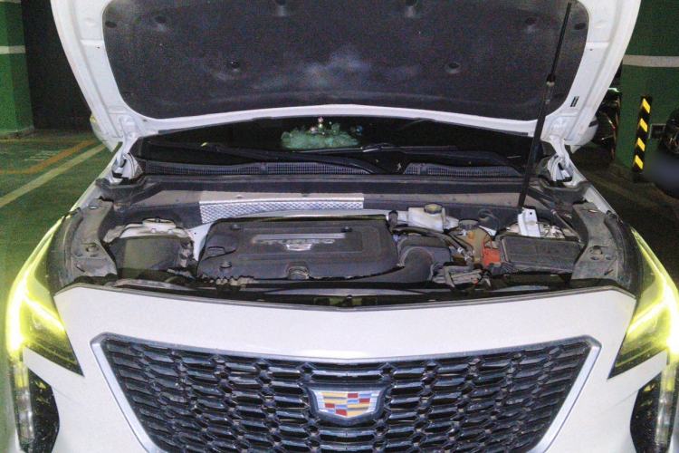Used Cadillac XT4 2021 28T Two-Wheel Drive Tech Edition Engine Bay