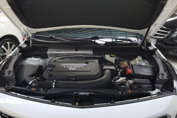 Used Cadillac XT4 2021 28T Two-Wheel Drive Tech Edition Engine Bay
