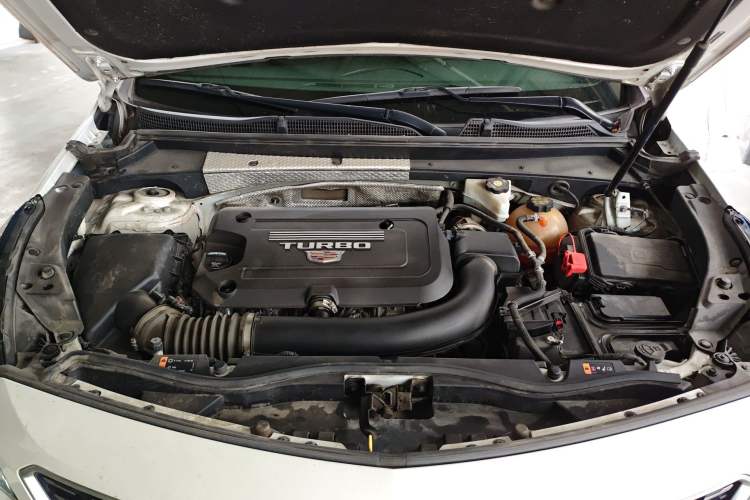Used Cadillac XT4 2021 28T Two-Wheel Drive Tech Edition Engine Bay
