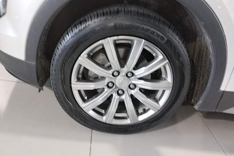 Used Cadillac XT4 2021 28T Two-Wheel Drive Luxury Version Exterior 1