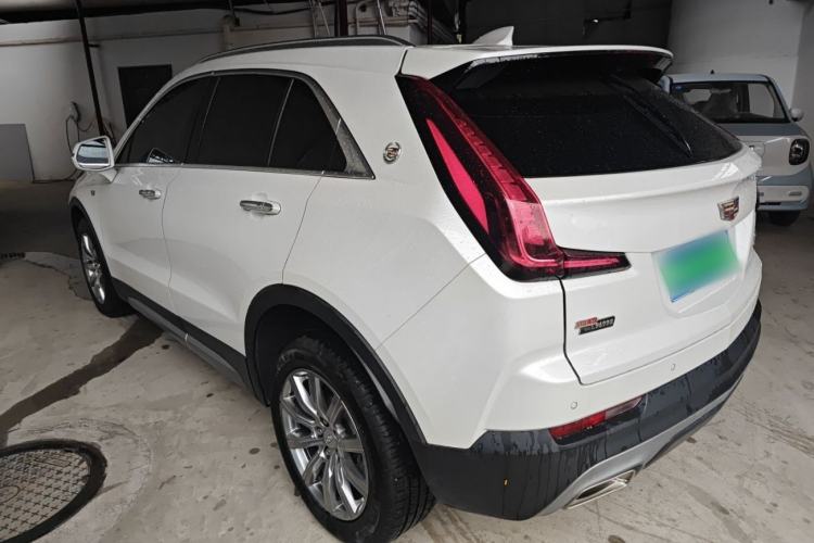 Used Cadillac XT4 2021 28T Two-Wheel Drive Leading Version Exterior 2