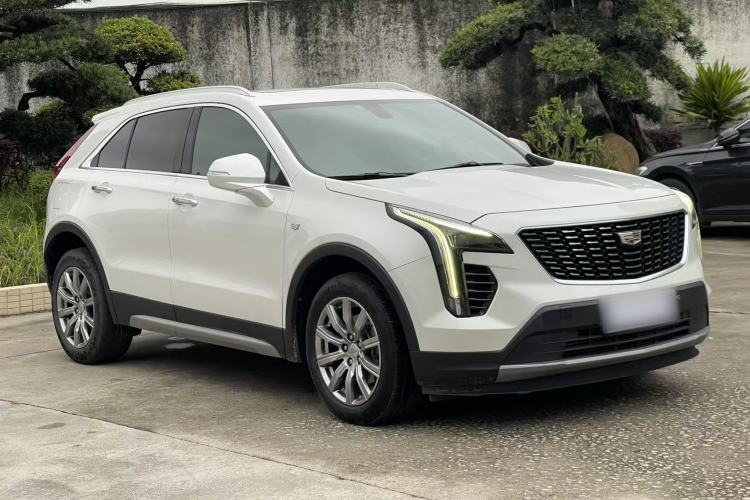 Used Cadillac XT4 2021 28T Two-Wheel Drive Luxury Version Exterior 2