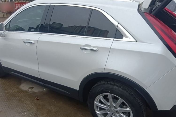 Used Cadillac XT4 2021 28T Two-Wheel Drive Tech Edition Exterior 2