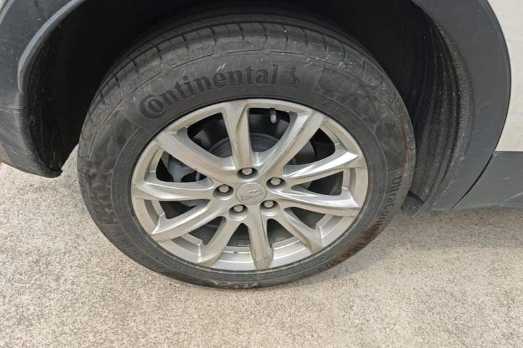 Used Cadillac XT4 2021 28T Two-Wheel Drive Tech Edition Exterior 3