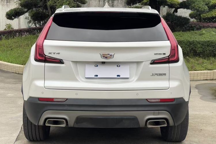 Used Cadillac XT4 2021 28T Two-Wheel Drive Luxury Version Exterior 3