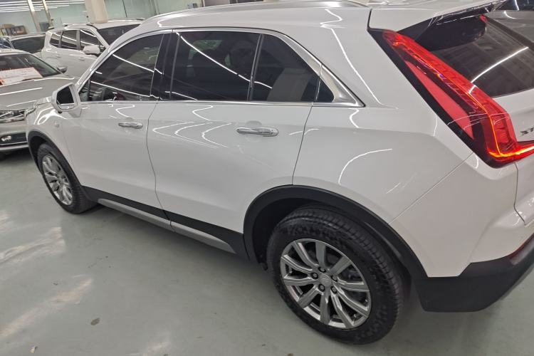 Used Cadillac XT4 2021 28T Two-Wheel Drive Leading Version Exterior 3